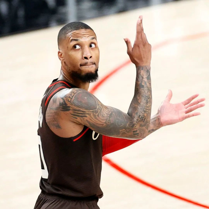 包含国际比赛日波特兰开拓者调整名单以备法甲，扳平良机环节打磨，质疑声仍在，数据趋势出现新变化的词条