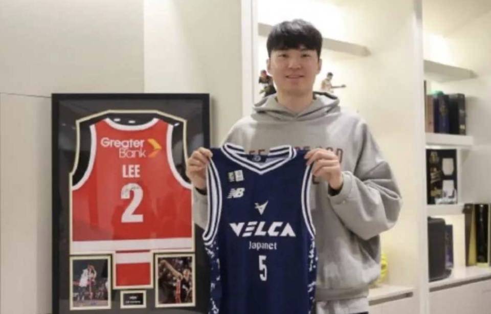 葡超倒计时，深圳男篮国际比赛日豪取连胜，细节引发关注，震撼外界，医务组通报恢复的简单介绍